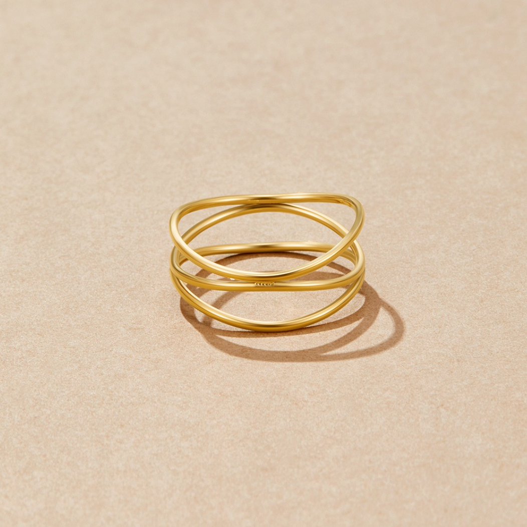 Infinity Loop – Anillo dorado con símbolo de infinito