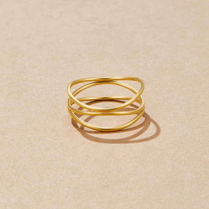 Infinity Loop – Anillo dorado con símbolo de infinito