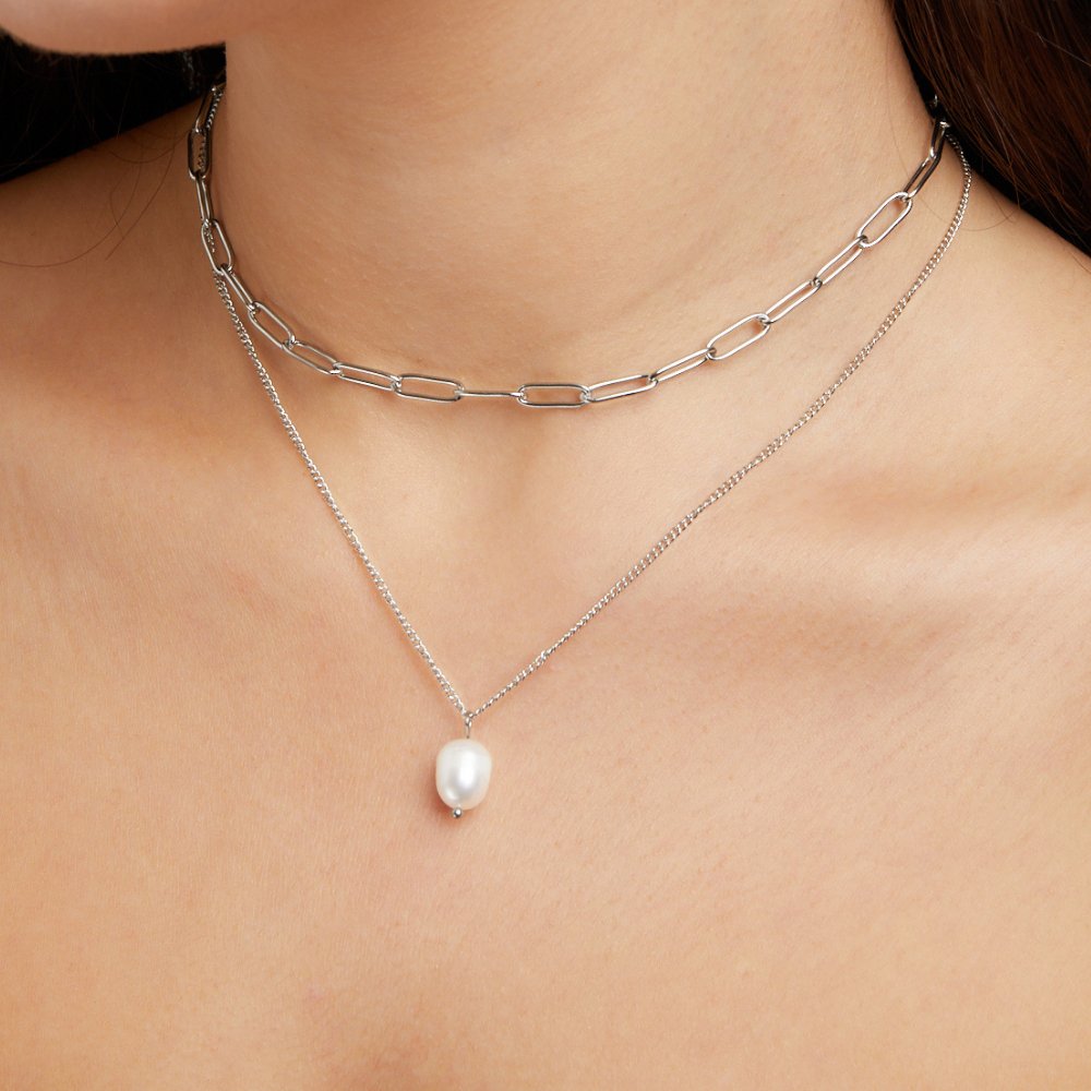 Angela – Collar de plata con perlas atemporales