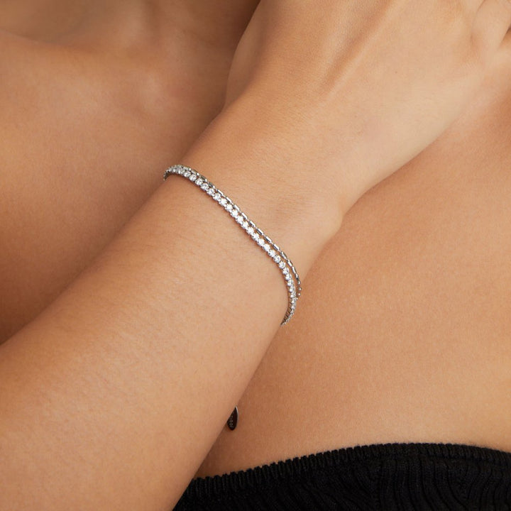 Arelia – Pulsera de plata con detalle de cristal