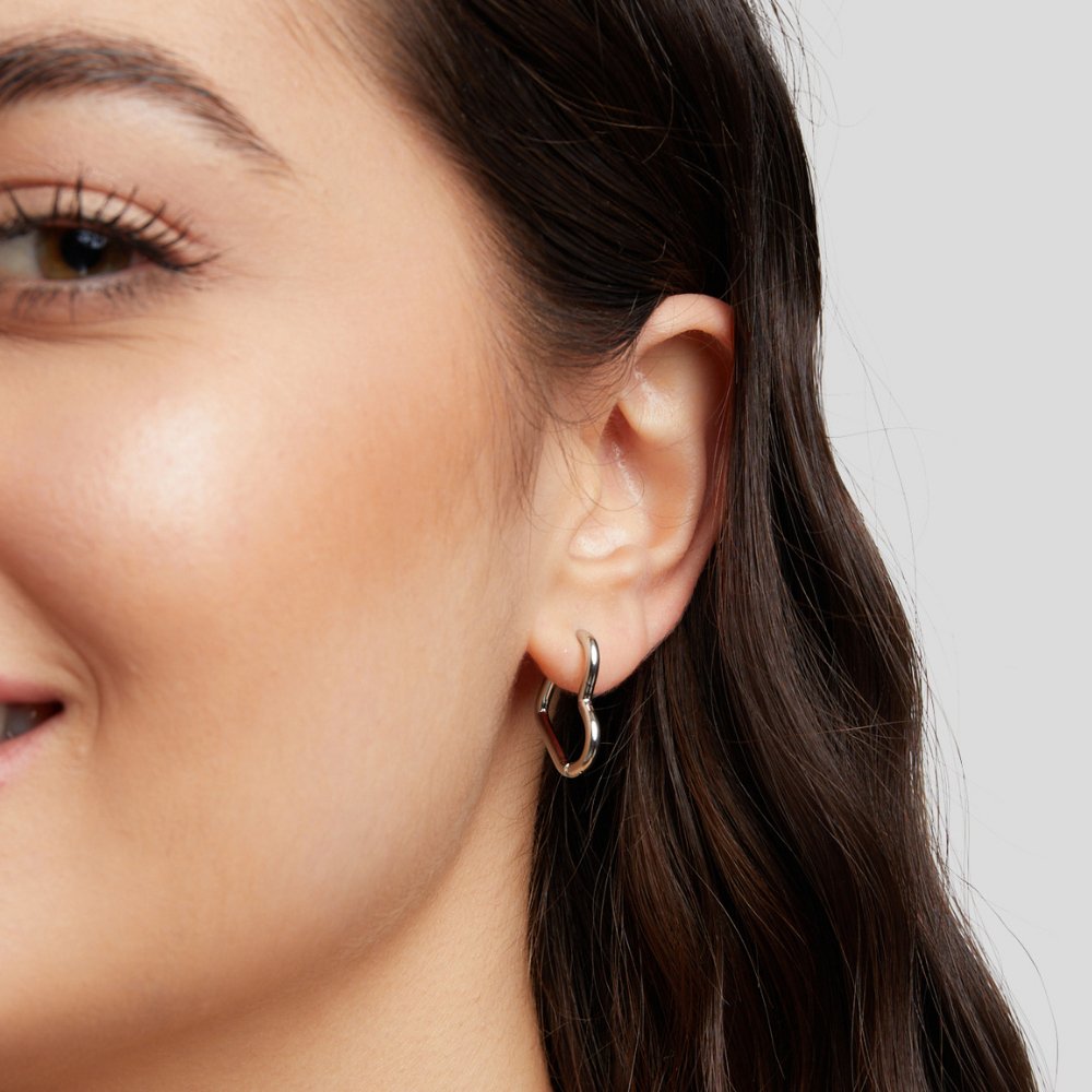 Pendientes corazón en plata – Delicados y atemporales