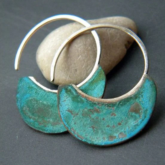 Diseño turquesa – Pendientes vintage con acabado gastado