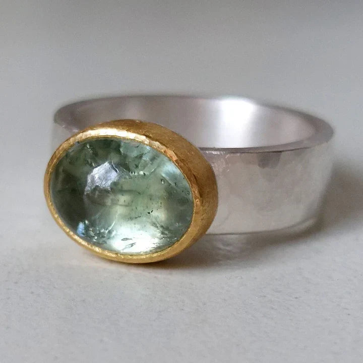 Arianna – Anillo Verde Vintage Hecho a Mano