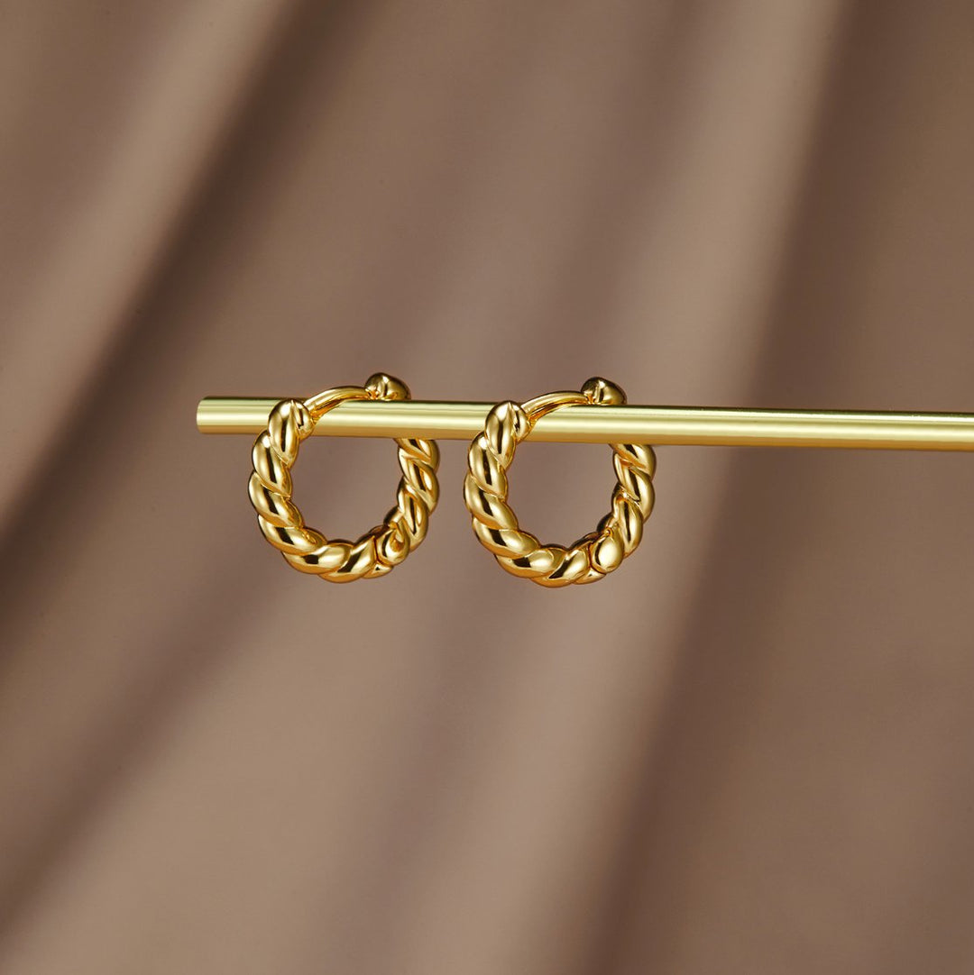 Layla – Pendientes dorados trenzados