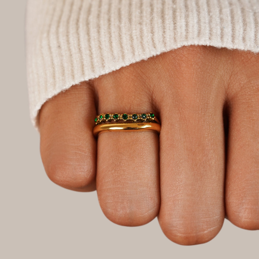Mary – Anillo en capas con esmeralda verde