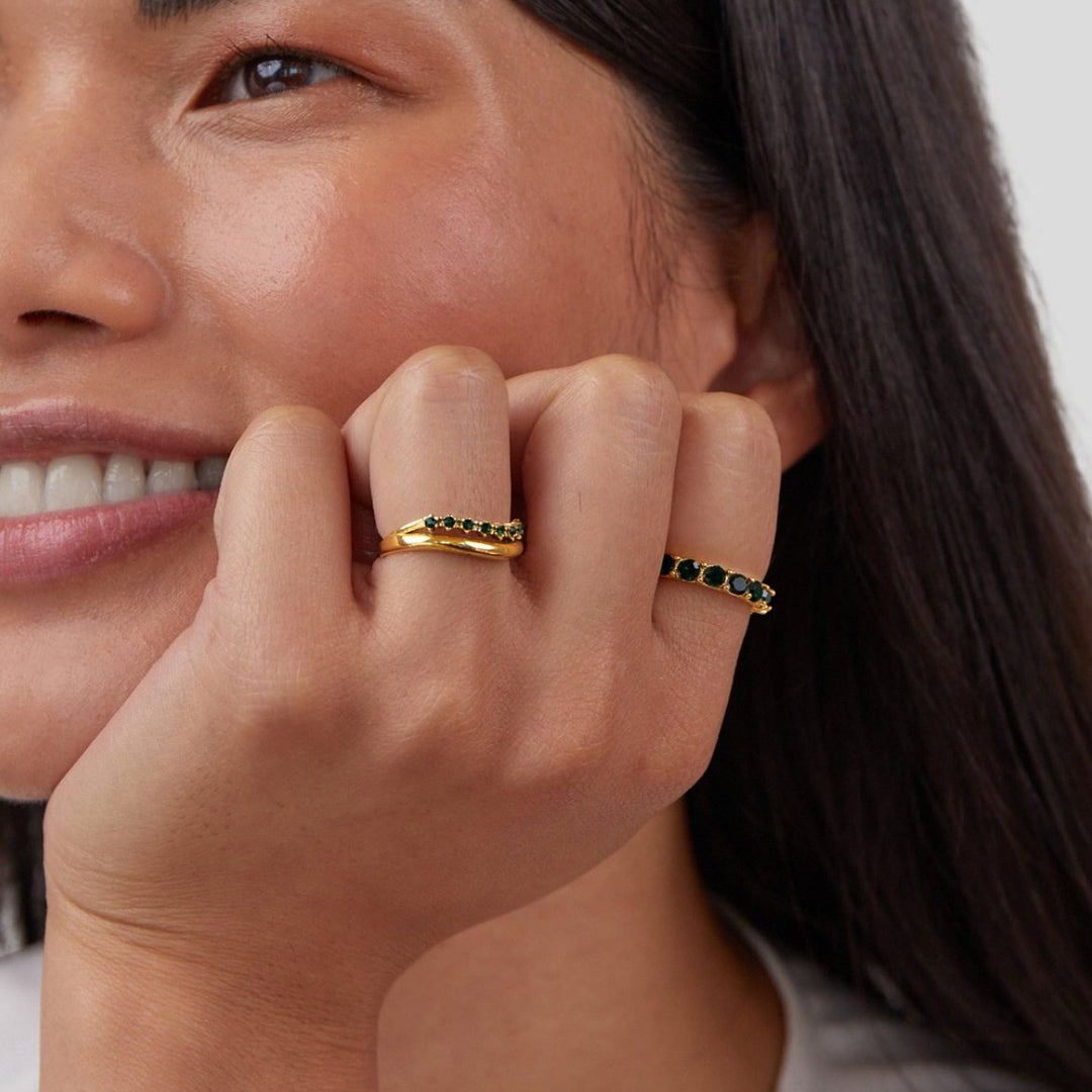 Mary – Anillo en capas con esmeralda verde