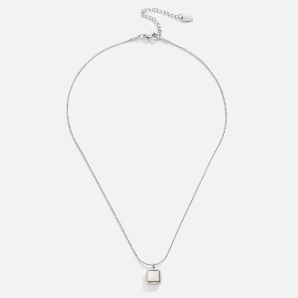 Riva – Collar con colgante de piedra lunar