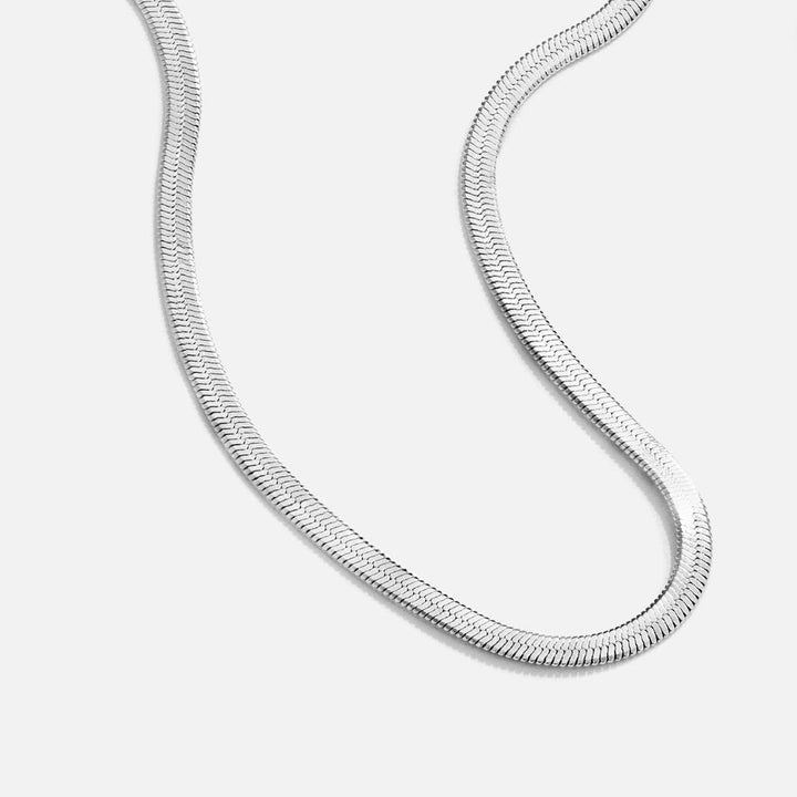Sarya – Collar de cadena serpiente en plata