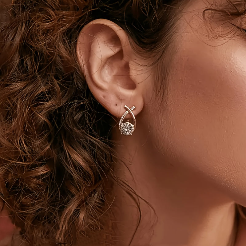 O&O – Pendientes Dorados con Cruz y Circonita