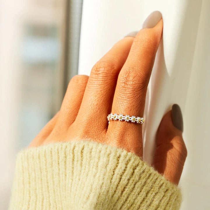 Flora – Anillo Floral de Lujo