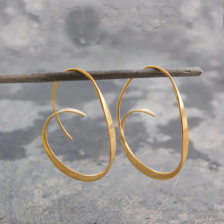 Diseño espiral – Pendientes elegantes y modernos