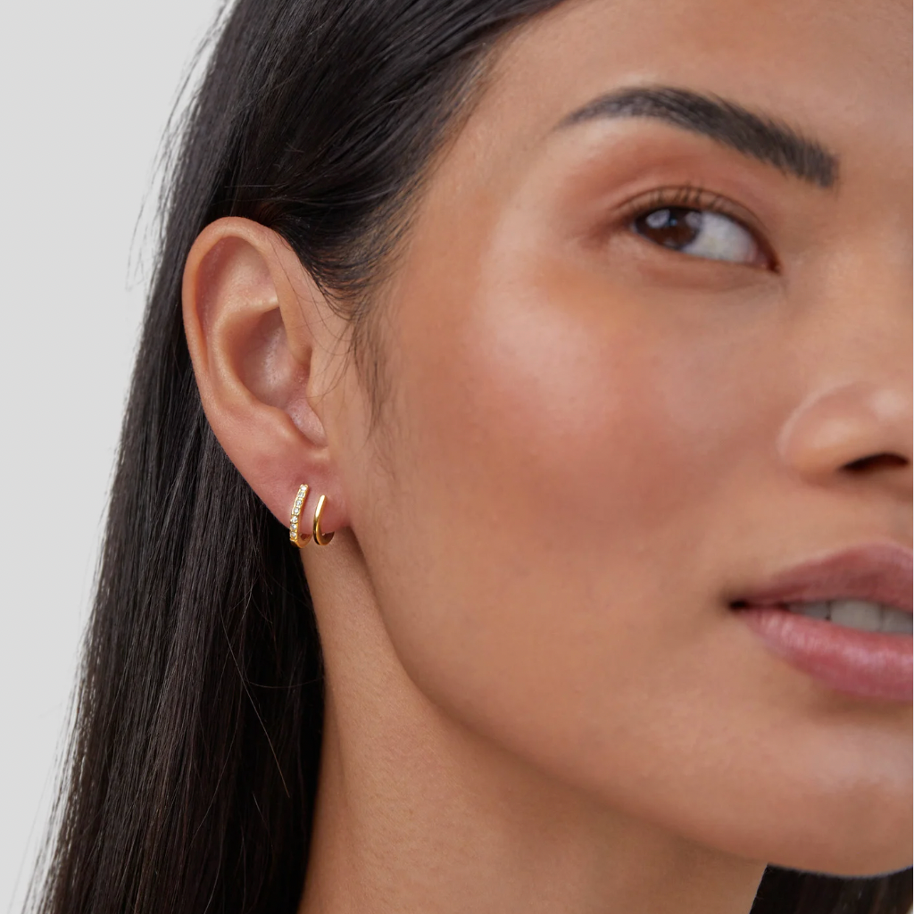Pendientes garra – Oro y cristales brillantes