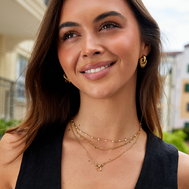 Collar de Cuentas Blancas Minimalista