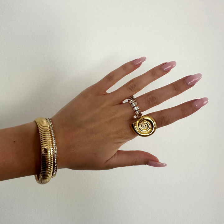 Stevie – Anillo dorado con circonita