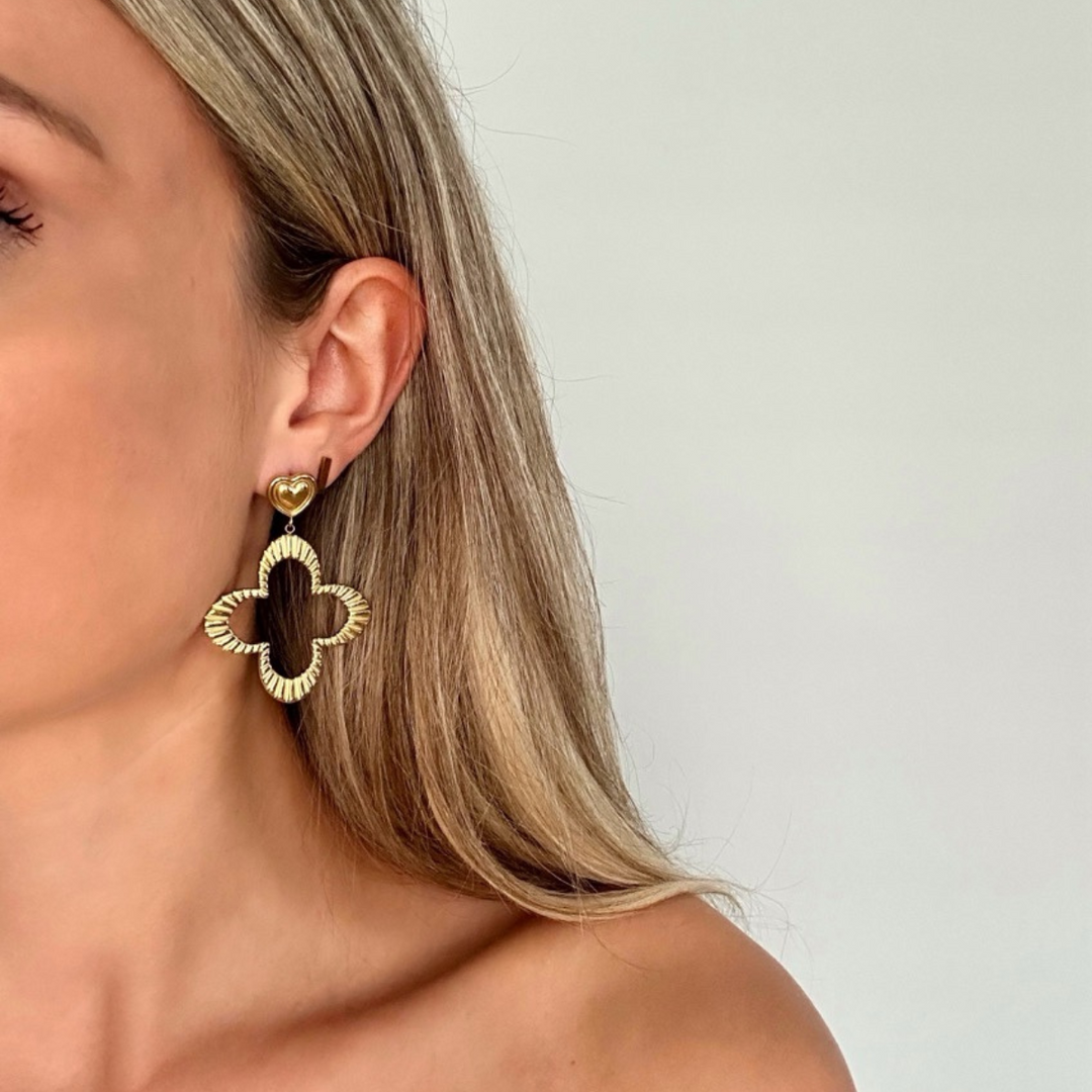 Abby – Pendientes largos dorados