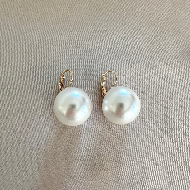 Néla – Aros dorados con perla