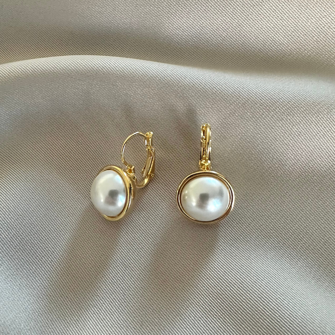 Perla – Pendientes dorados con perla