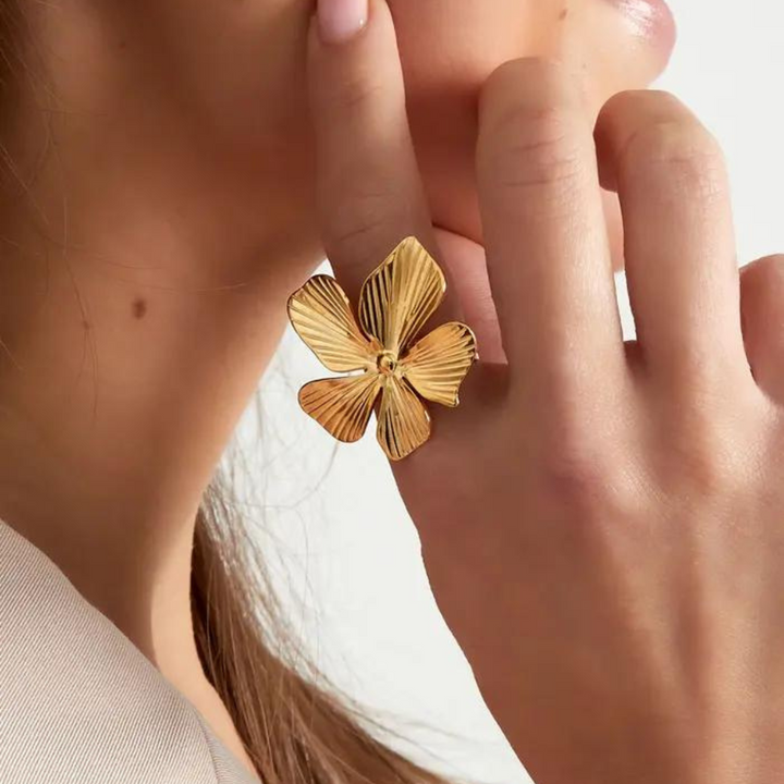 Nadia – Anillo dorado
