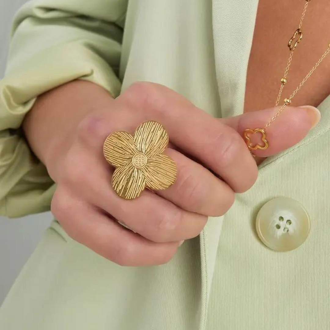Marlou – Anillo dorado