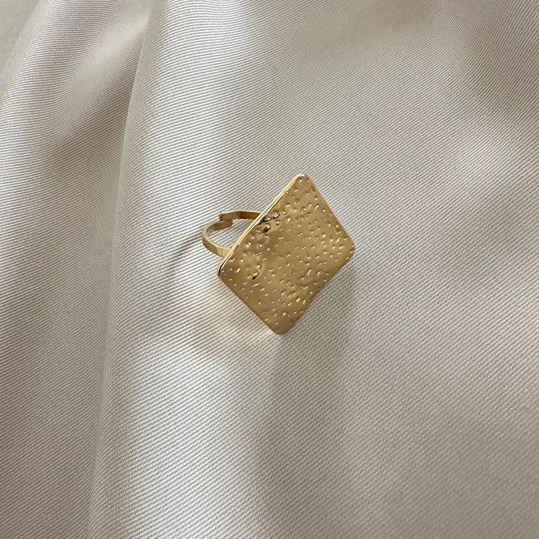 Isa – Anillo dorado