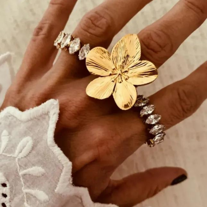 Stevie – Anillo dorado con circonita
