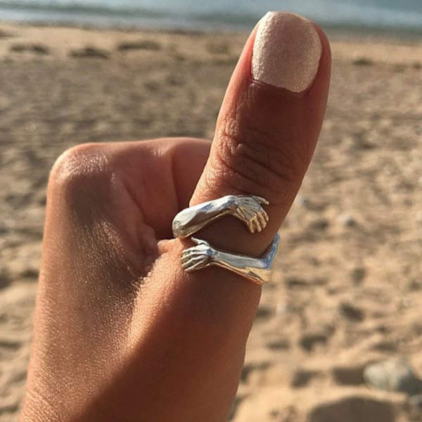 Diseño abrazo – Anillo ajustable en plata