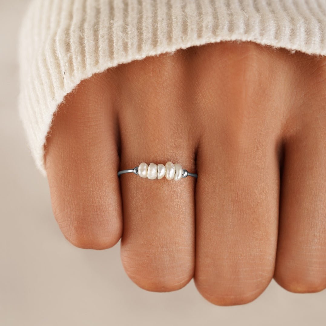 Anillo Clásico – Perla de agua dulce en plata elegante
