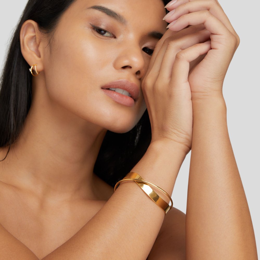 Brazalete de Oro Único