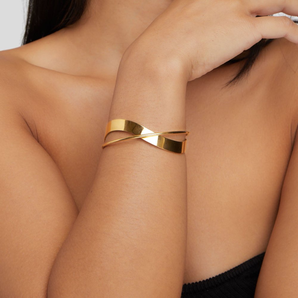 Brazalete de Oro Único