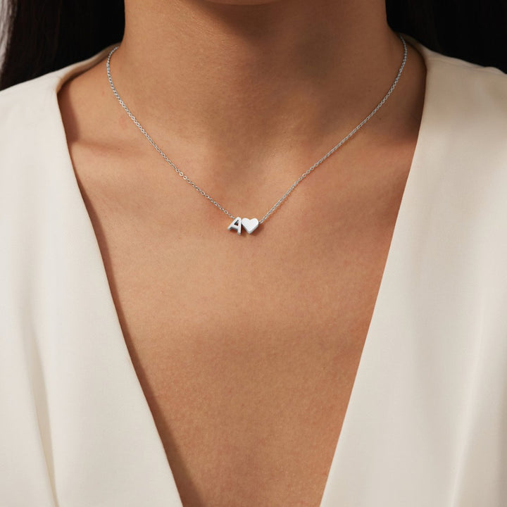 Amor eterno – Collar de plata con sobre y corazón