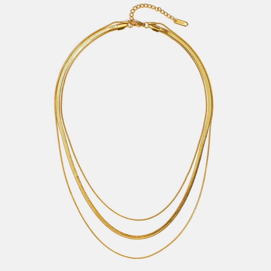 Collar de Oro con Múltiples Capas