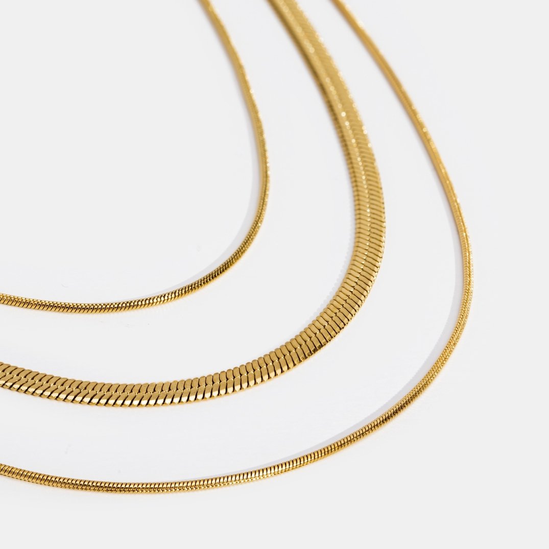 Collar de Oro con Múltiples Capas