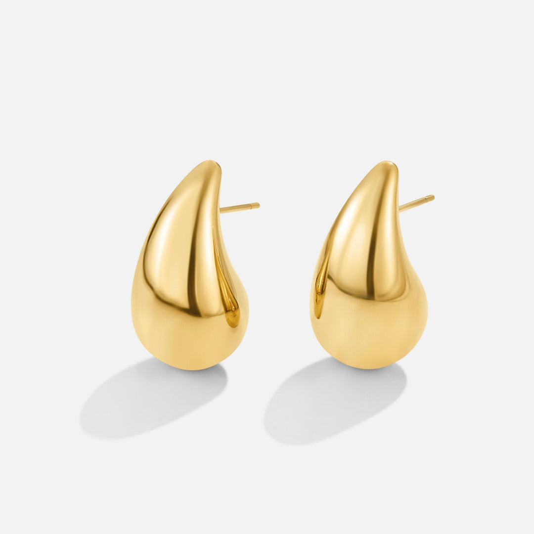 Ame – Pendientes dorados con diseño de gota