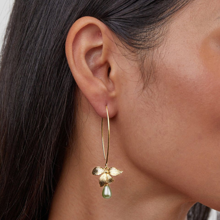 Pendientes gota – Jade y flor delicada
