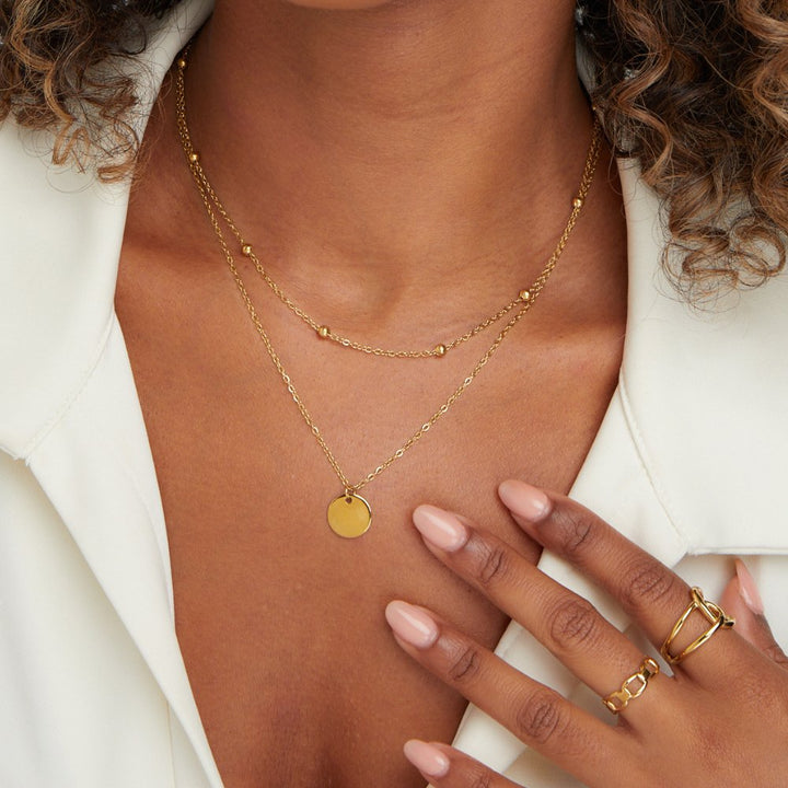 Collar en Capas con Medallas