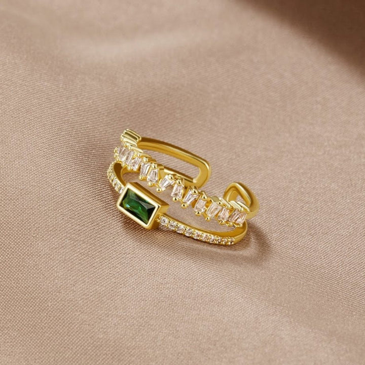 Bliss – Anillo de cristales con diseño en capas