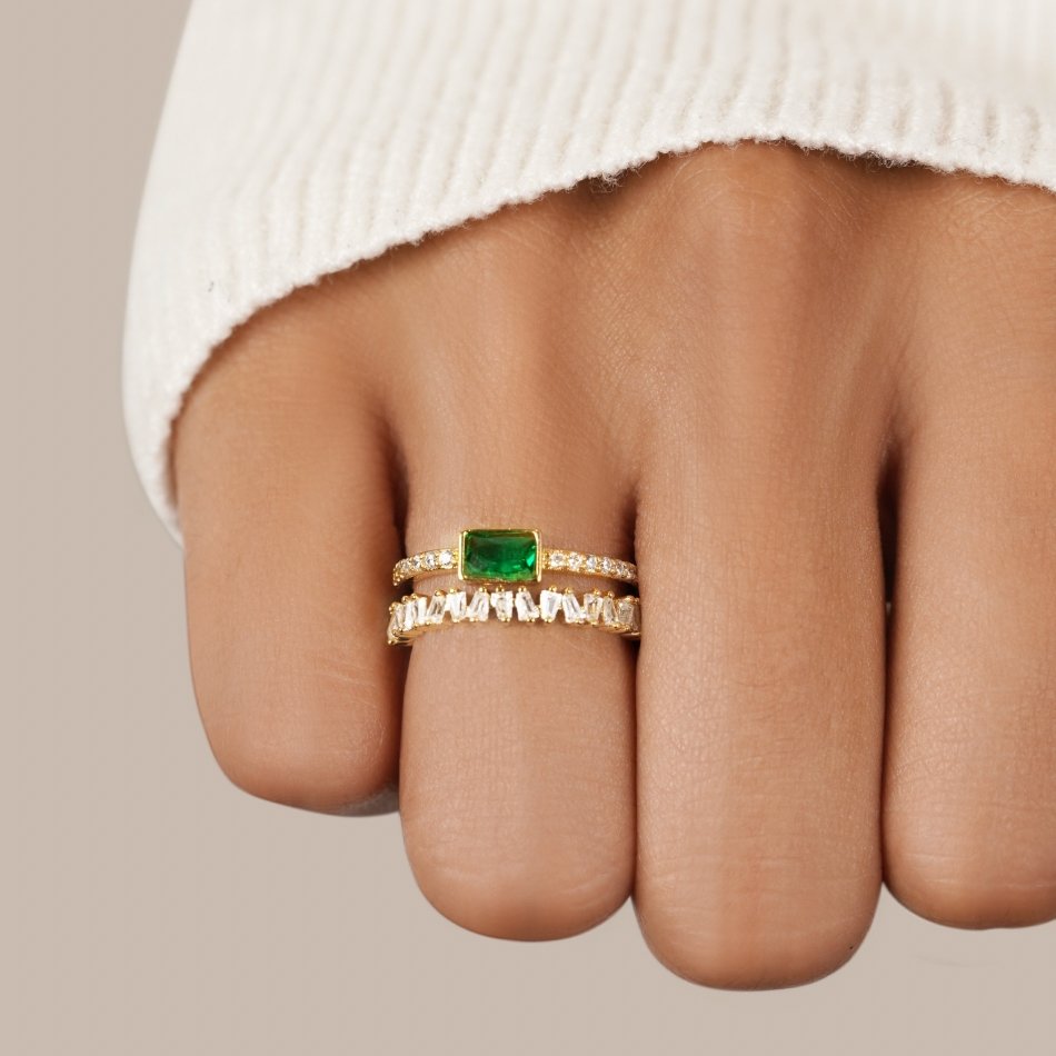 Bliss – Anillo de cristales con diseño en capas