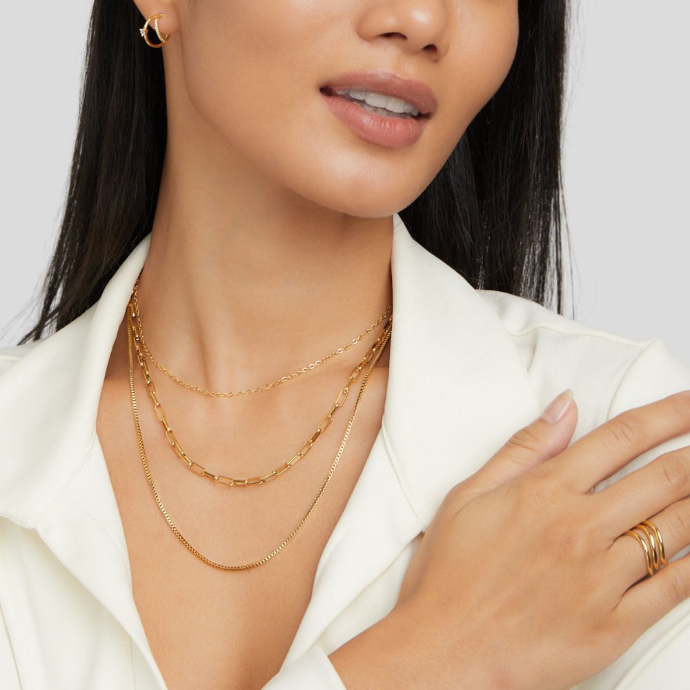 Collar en Capas con Perlas Colgantes