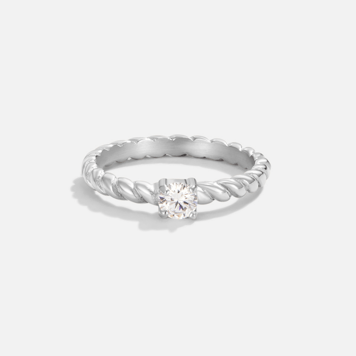 Milan – Anillo de plata retorcida con cristal brillante