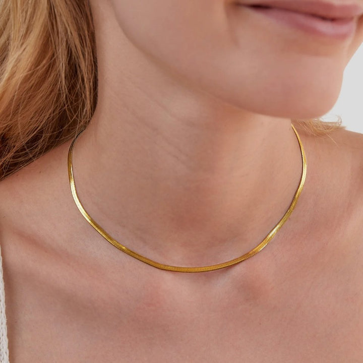 Collar de Oro con Cadena Serpiente