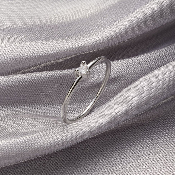 Pequeño Amor – Anillo de corazón con cristal brillante