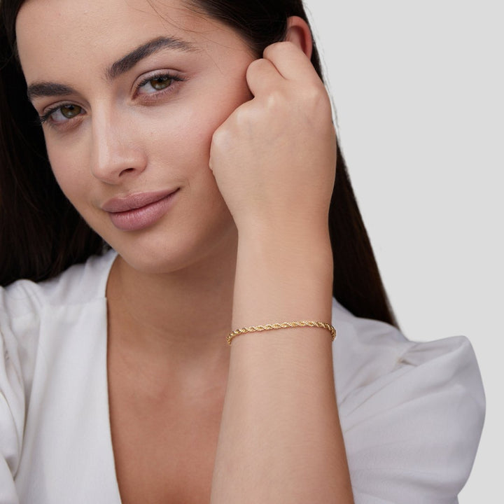 Pulsera de Oro Trenzado Chic