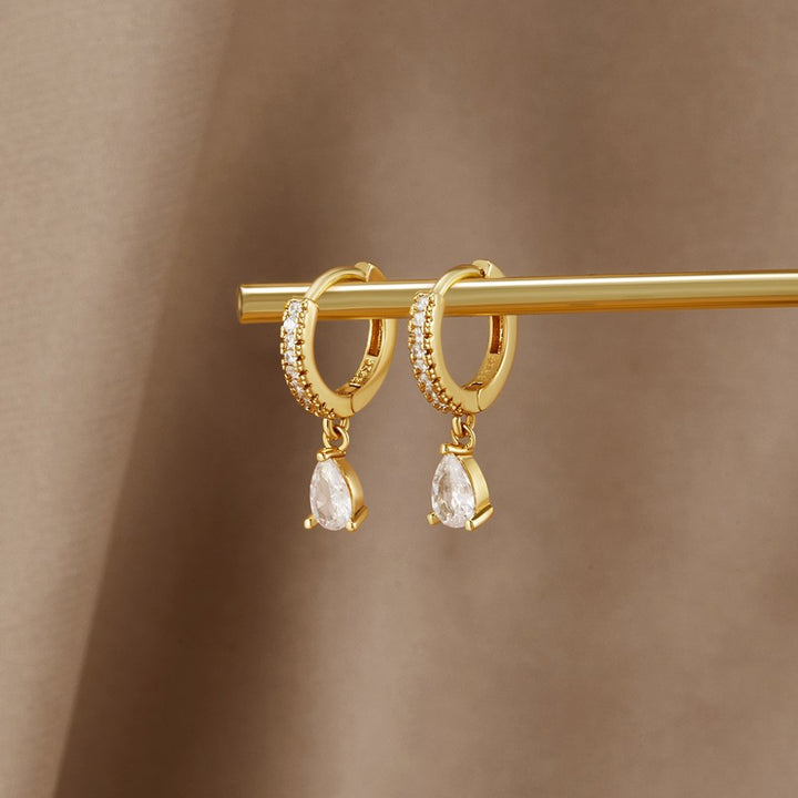 Pendientes premium – Cristal brillante y baño dorado